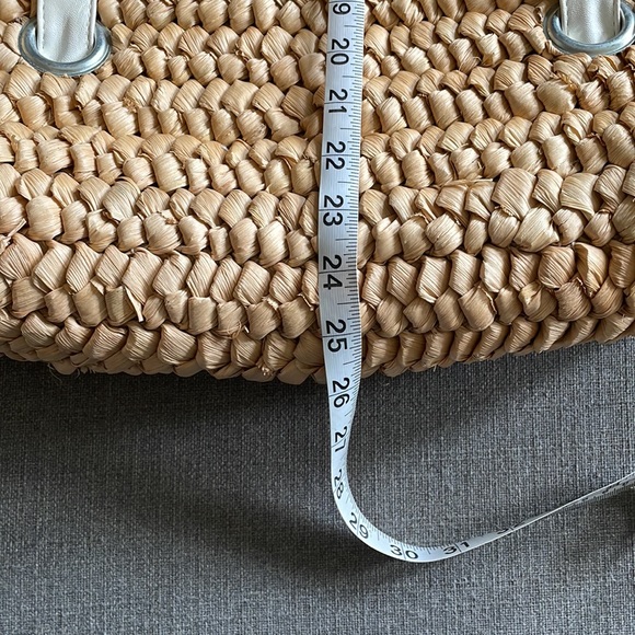 Comsi:Comsa Large Straw Bag with White Strap Handles - Picture 14 of 16